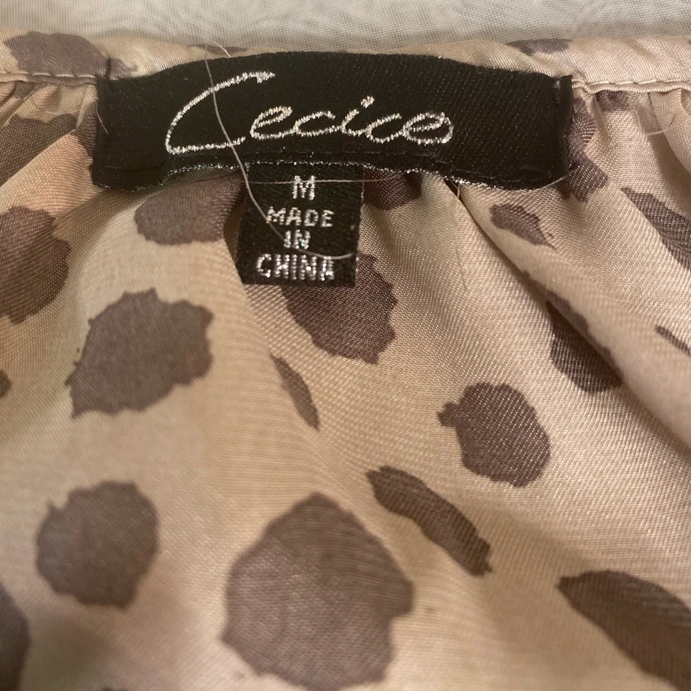 Ladies cecico brown animal print blouse size M